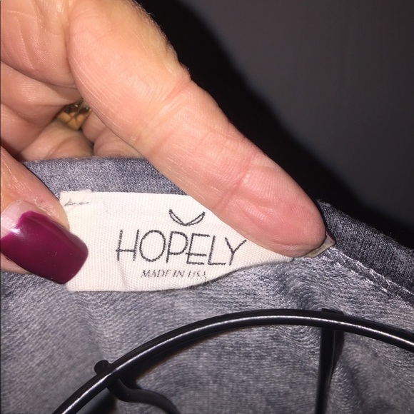 Hopely size small - Picture 3 of 7